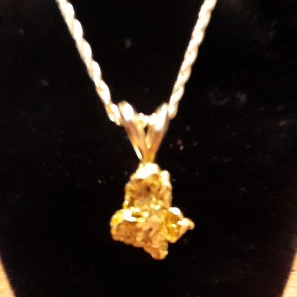 14 K yellow gold Nugget style pendant and Nugget style dangle earrings - Picture 4 of 8